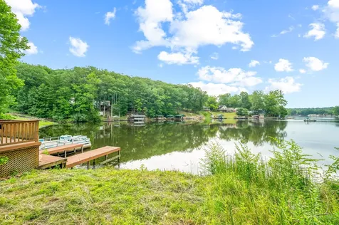 409 W Lakeview Drive Nineveh IN 46164