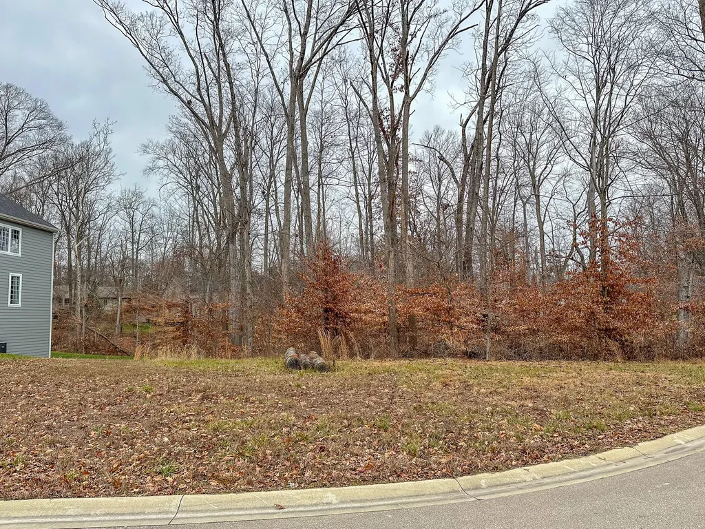 5086 Oak Ridge Trail Columbus IN 47201