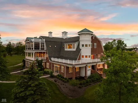 9825 Windy Hills Drive Zionsville IN 46077