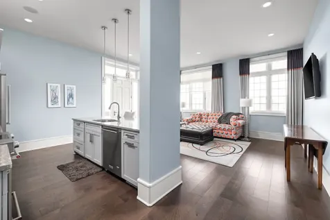 9825 Windy Hills Drive Zionsville IN 46077