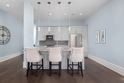 9825 Windy Hills Drive Zionsville IN 46077