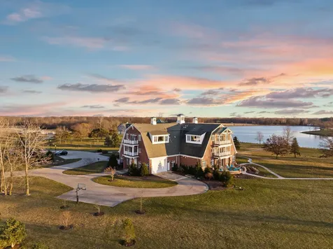 9825 Windy Hills Drive Zionsville IN 46077