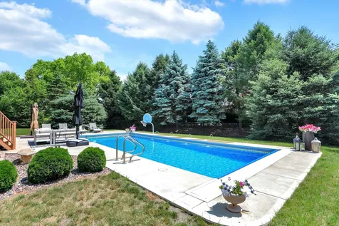 12542 Scottish Bend Carmel IN 46033