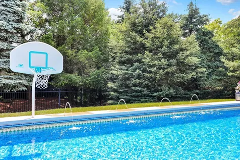 12542 Scottish Bend Carmel IN 46033