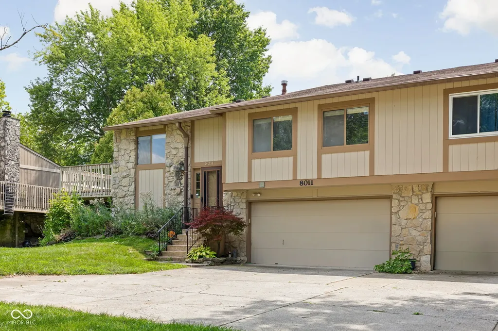 8011 Sunfield Court Indianapolis IN 46214