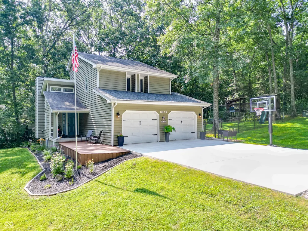8925 W State Road 46 Columbus IN 47201