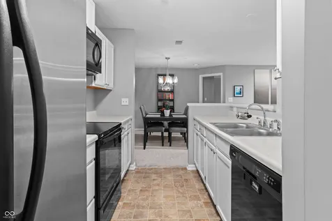 8820 Yardley Court Indianapolis IN 46268