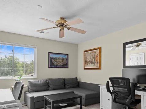 8820 Yardley Court Indianapolis IN 46268