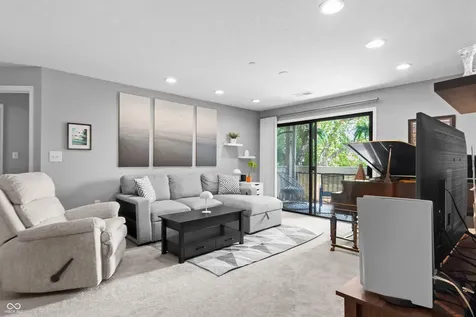 8820 Yardley Court Indianapolis IN 46268