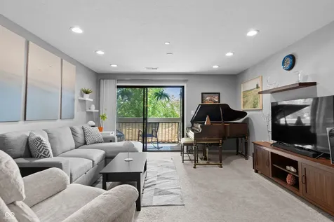 8820 Yardley Court Indianapolis IN 46268