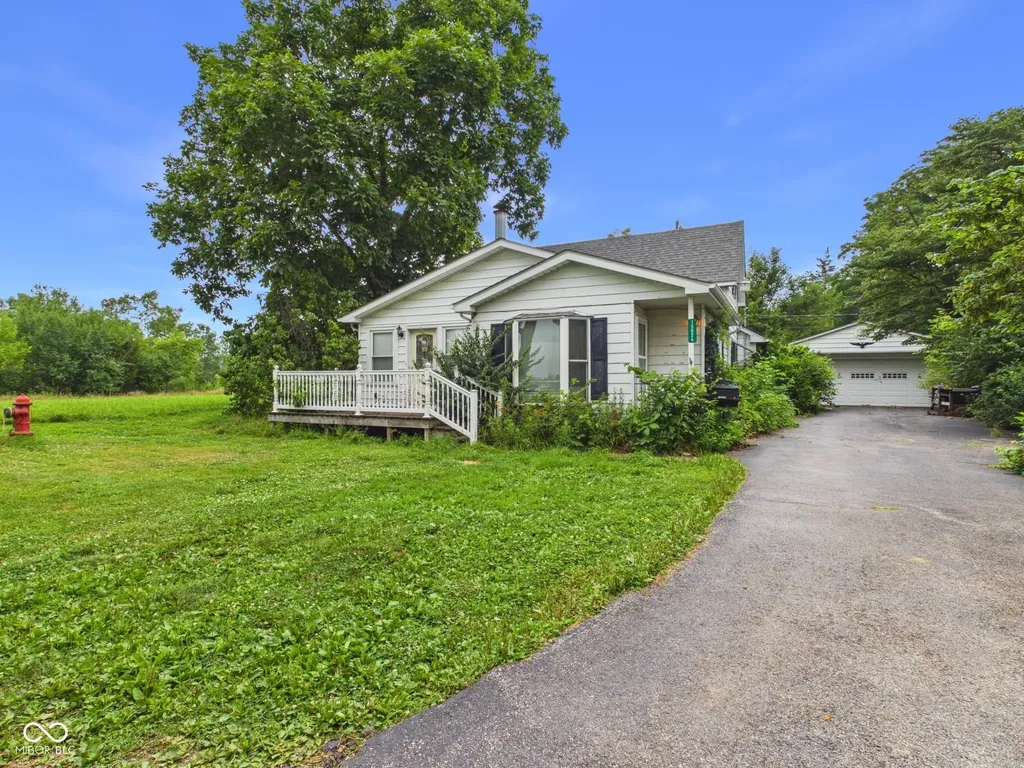15024 W 5th Street Daleville IN 47334