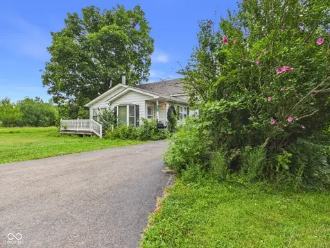 15024 W 5th Street Daleville IN 47334