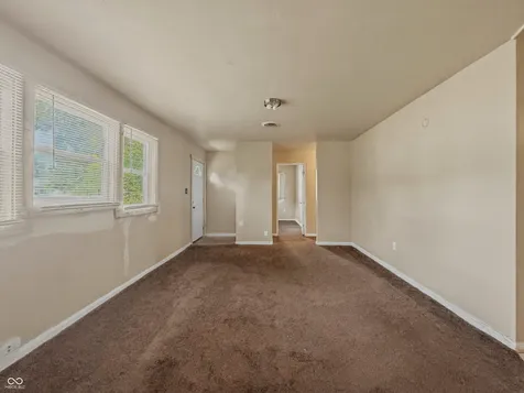 6225 Raleigh Drive Indianapolis IN 46219