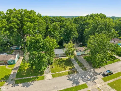 6225 Raleigh Drive Indianapolis IN 46219