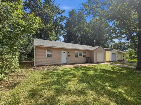 6225 Raleigh Drive Indianapolis IN 46219