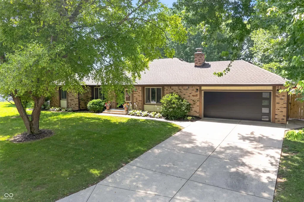 3986 Creekwood Drive Greenwood IN 46142