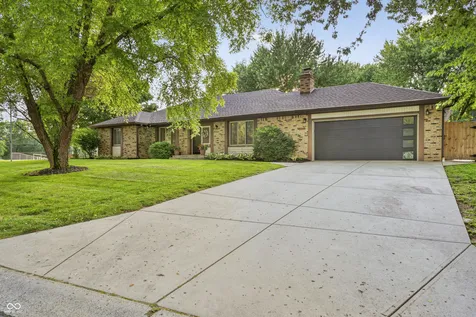 3986 Creekwood Drive Greenwood IN 46142