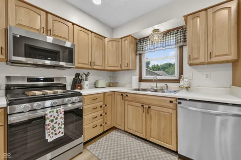3986 Creekwood Drive Greenwood IN 46142