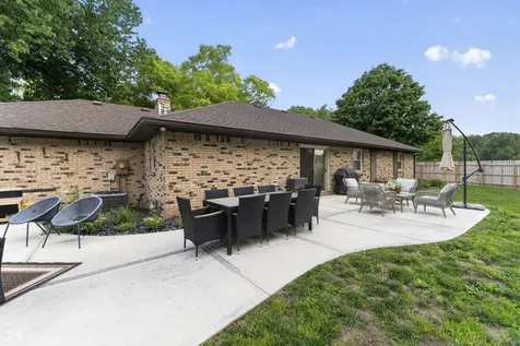 3986 Creekwood Drive Greenwood IN 46142