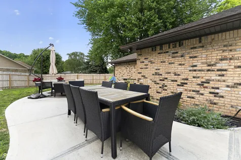 3986 Creekwood Drive Greenwood IN 46142
