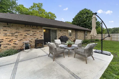 3986 Creekwood Drive Greenwood IN 46142