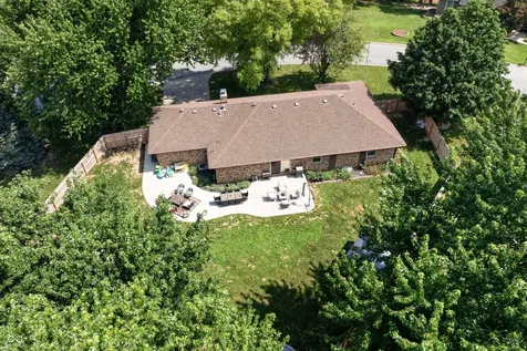 3986 Creekwood Drive Greenwood IN 46142