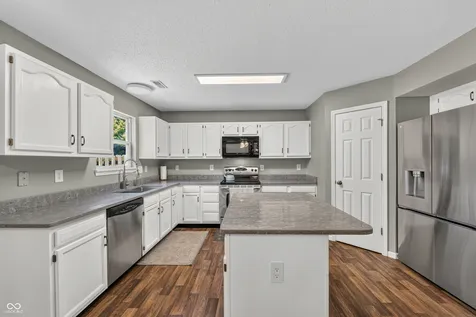 3244 Rolling Hill Drive Columbus IN 47201