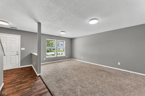 3244 Rolling Hill Drive Columbus IN 47201