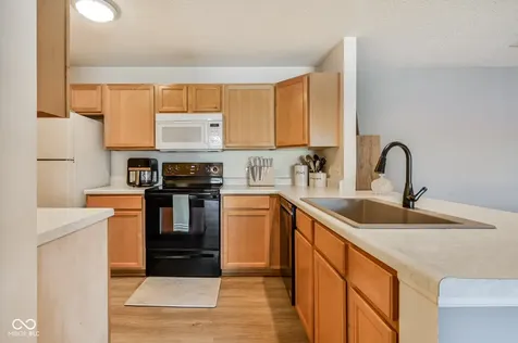 9812 Legends Creek Drive Indianapolis IN 46229