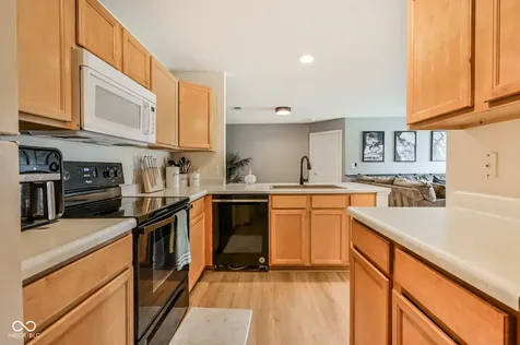 9812 Legends Creek Drive Indianapolis IN 46229