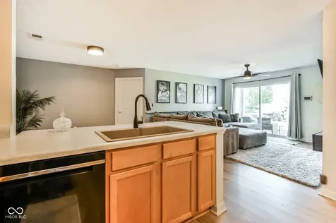 9812 Legends Creek Drive Indianapolis IN 46229
