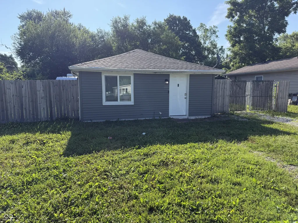 1271 Worcester Indianapolis IN 46203