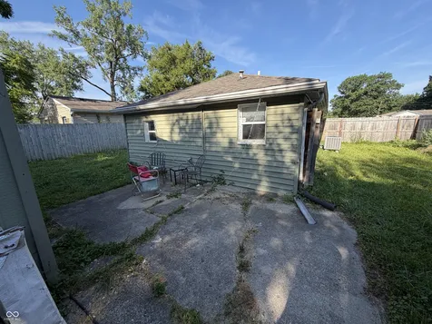 1271 Worcester Indianapolis IN 46203