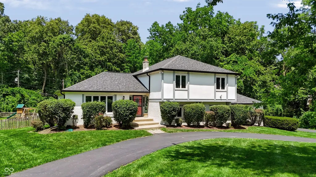 1040 Ridge Court Carmel IN 46033