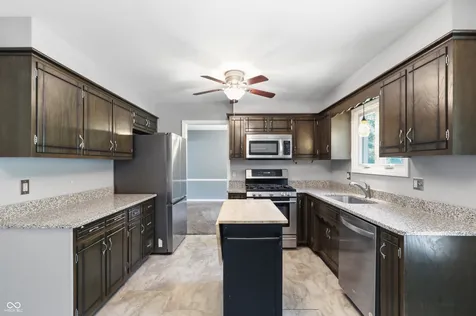 1040 Ridge Court Carmel IN 46033
