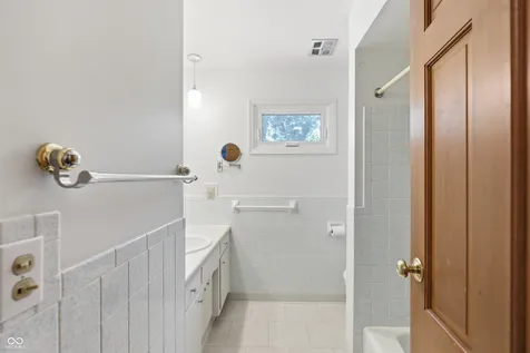 1040 Ridge Court Carmel IN 46033