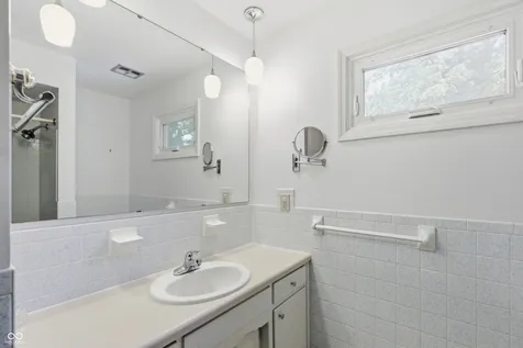 1040 Ridge Court Carmel IN 46033