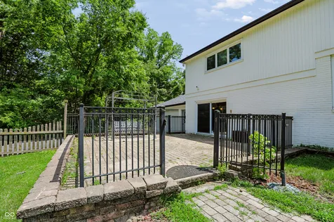 1040 Ridge Court Carmel IN 46033