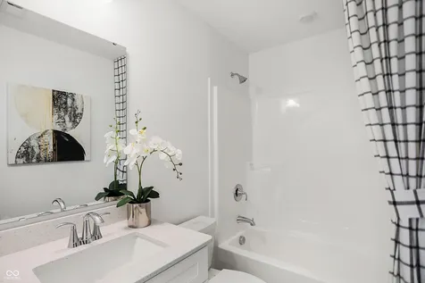 9335 Clarendon Drive Fishers IN 46038