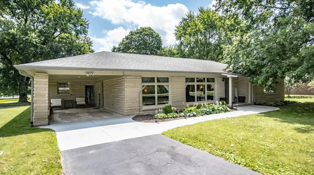 9895 Haverstick Road Carmel IN 46280
