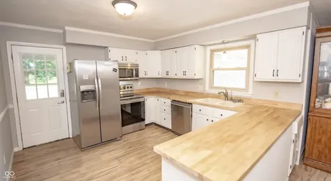 9895 Haverstick Road Carmel IN 46280