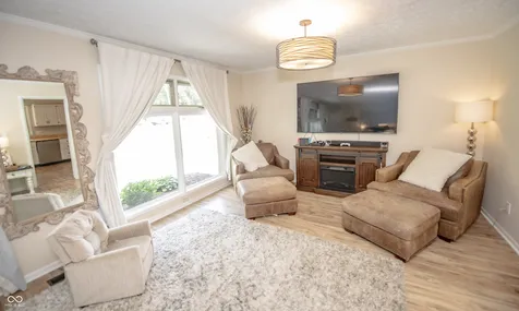 9895 Haverstick Road Carmel IN 46280