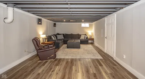 9895 Haverstick Road Carmel IN 46280
