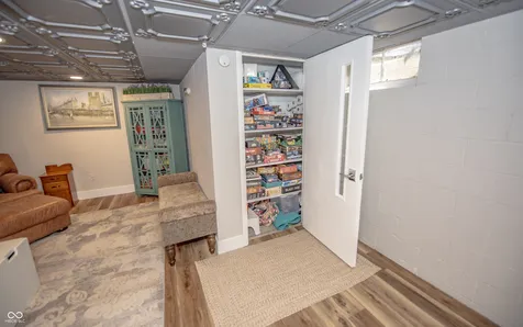9895 Haverstick Road Carmel IN 46280