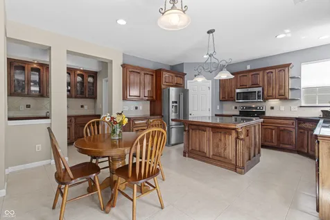 5937 W Port Drive Mccordsville IN 46055