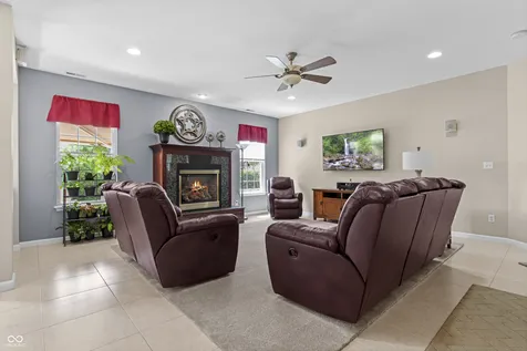 5937 W Port Drive Mccordsville IN 46055