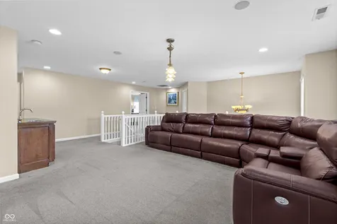 5937 W Port Drive Mccordsville IN 46055