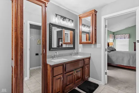 5937 W Port Drive Mccordsville IN 46055