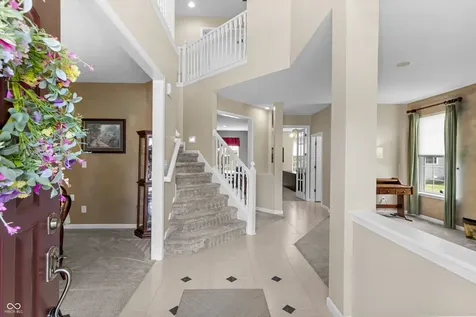 5937 W Port Drive Mccordsville IN 46055