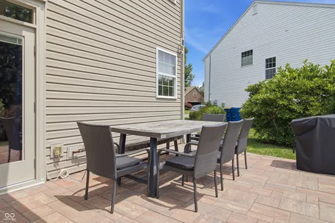 5937 W Port Drive Mccordsville IN 46055